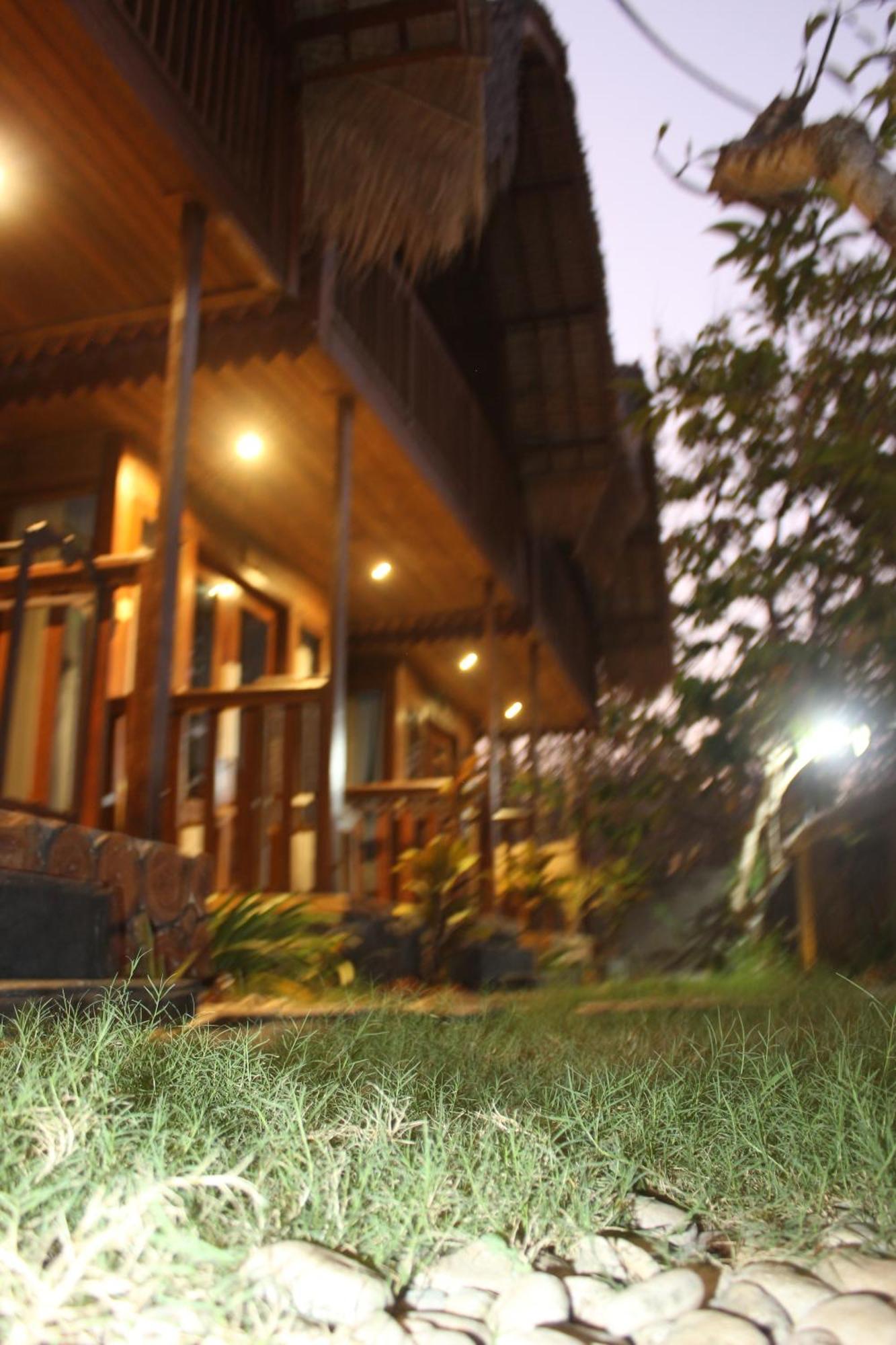 Boga Segara Villa And Resto Batununggul Esterno foto